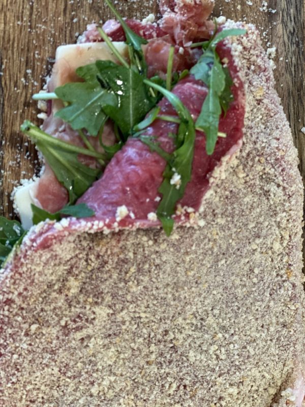 CACHOPIN DE RUCULA, QUESO TIERNO Y VIRUTAS DE JAMÓN DUROC