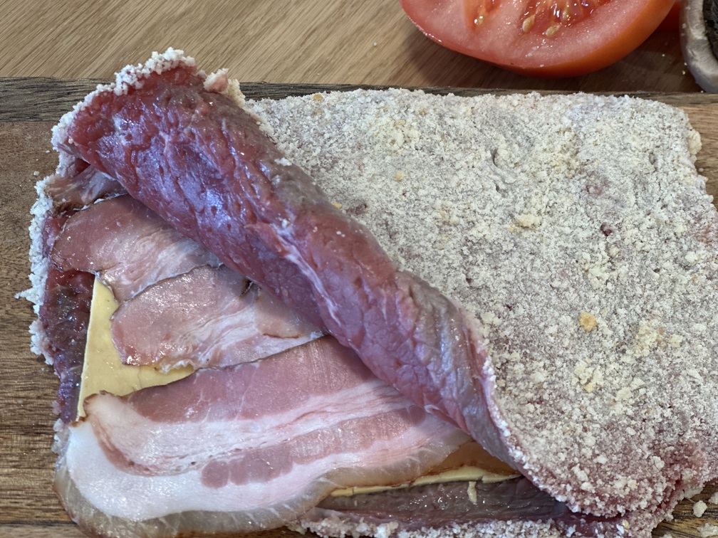 CACHOPIN DE BACON AHUMADO Y QUESO CHEDDAR